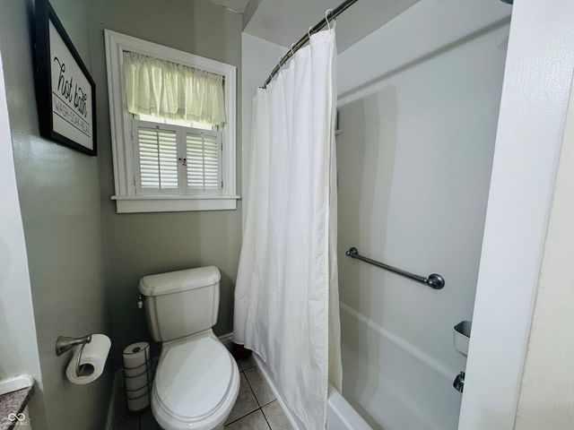 2722 17th Street, Columbus, IN 47201