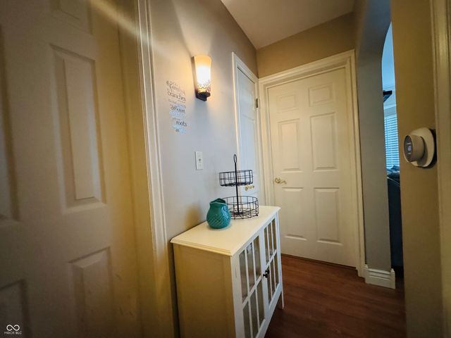 2722 17th Street, Columbus, IN 47201