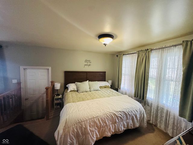 2722 17th Street, Columbus, IN 47201