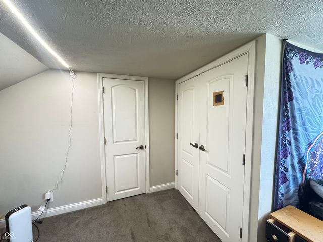 2722 17th Street, Columbus, IN 47201