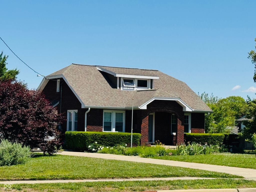 2722 17th Street, Columbus, IN 47201