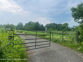 000 Schoolhouse Road, Stuyvesant, NY 12173