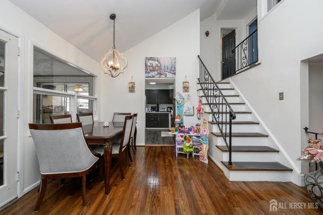 16 N Lincoln Avenue N, Colonia, NJ 07067