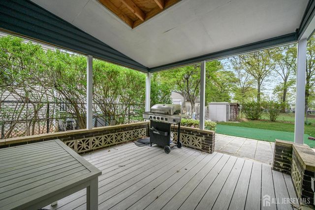 16 N Lincoln Avenue N, Colonia, NJ 07067