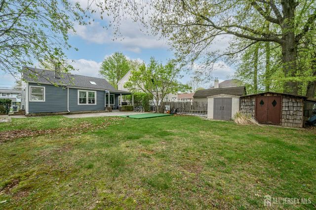 16 N Lincoln Avenue N, Colonia, NJ 07067