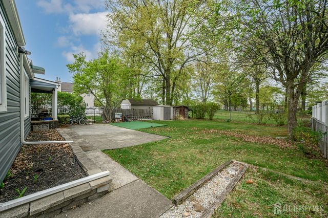 16 N Lincoln Avenue N, Colonia, NJ 07067