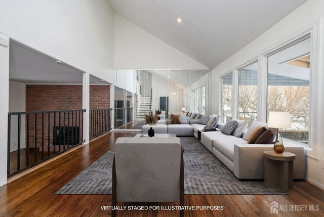 16 N Lincoln Avenue N, Colonia, NJ 07067