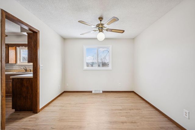 7050 Pioneer Trail, Greenfield, MN 55357