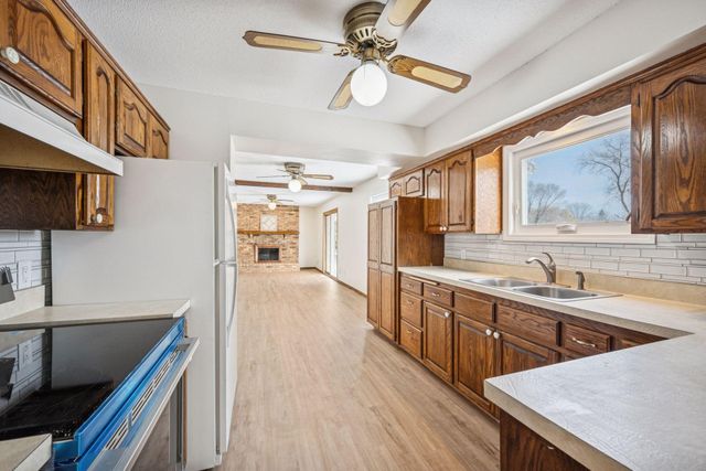 7050 Pioneer Trail, Greenfield, MN 55357