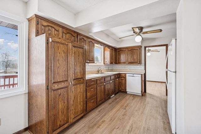 7050 Pioneer Trail, Greenfield, MN 55357