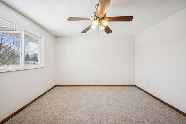 7050 Pioneer Trail, Greenfield, MN 55357