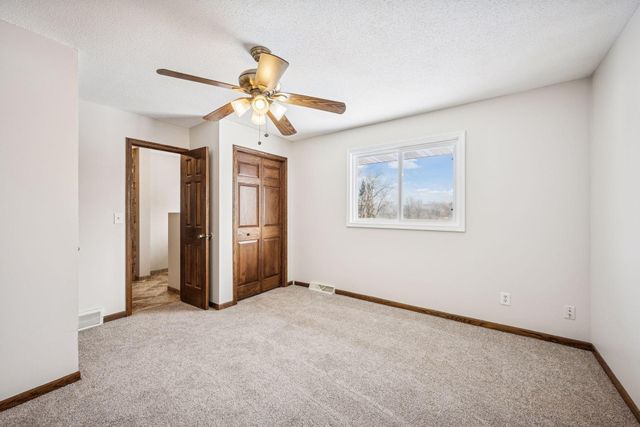 7050 Pioneer Trail, Greenfield, MN 55357