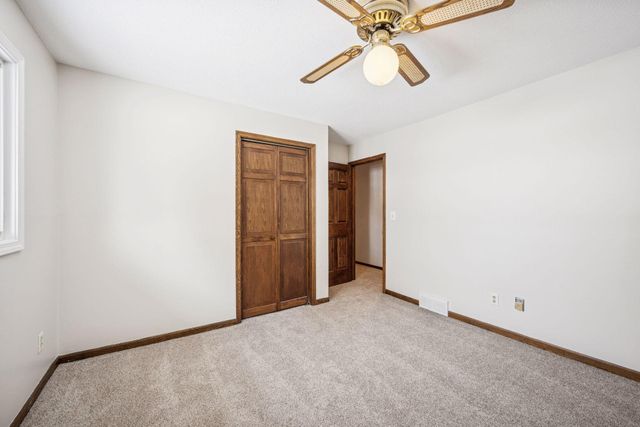 7050 Pioneer Trail, Greenfield, MN 55357