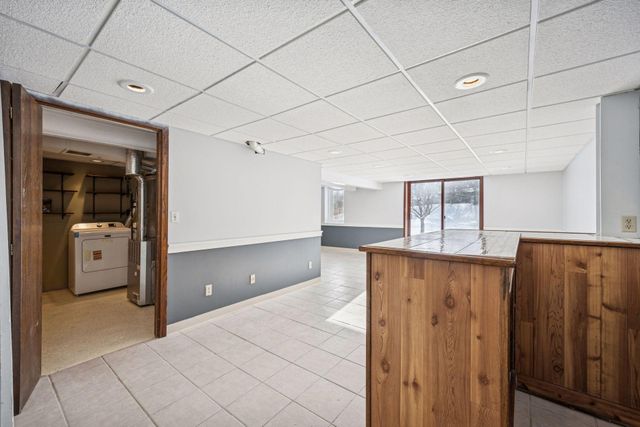 7050 Pioneer Trail, Greenfield, MN 55357