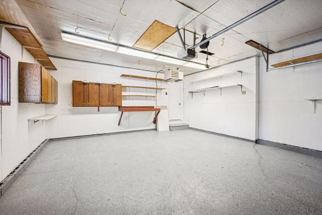 7050 Pioneer Trail, Greenfield, MN 55357