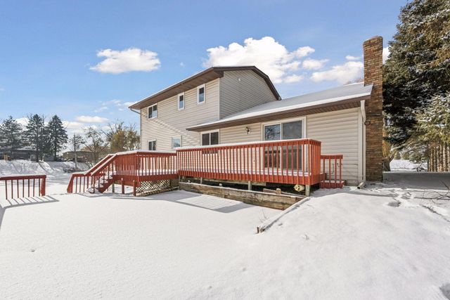 7050 Pioneer Trail, Greenfield, MN 55357