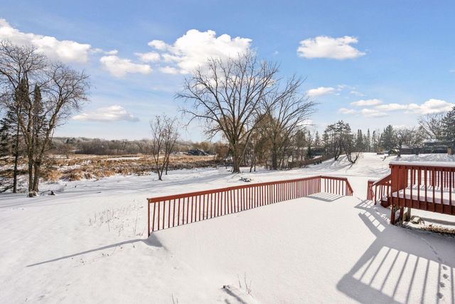 7050 Pioneer Trail, Greenfield, MN 55357