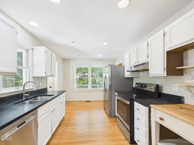 110 Twisted Court, Hillsborough, NC 27278