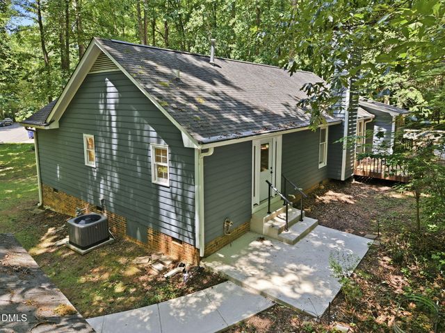 110 Twisted Court, Hillsborough, NC 27278
