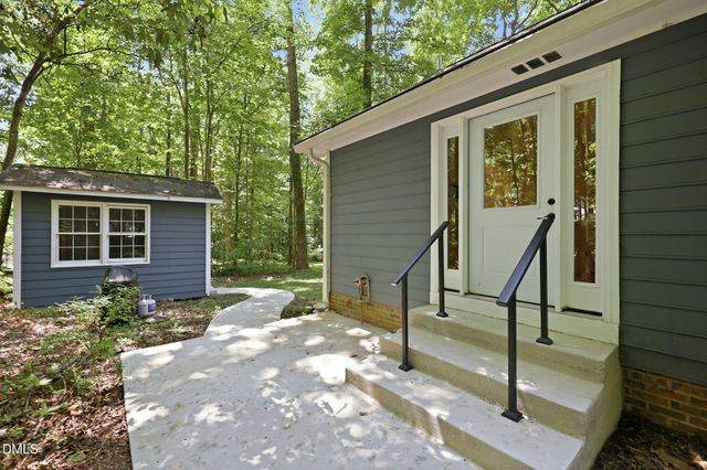 110 Twisted Court, Hillsborough, NC 27278