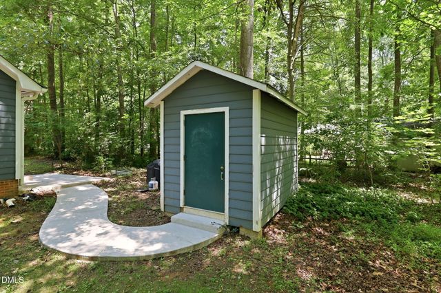 110 Twisted Court, Hillsborough, NC 27278