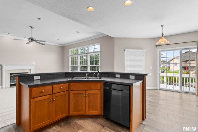 6517 WINTERBERRY Lane, Springfield, IL 62712
