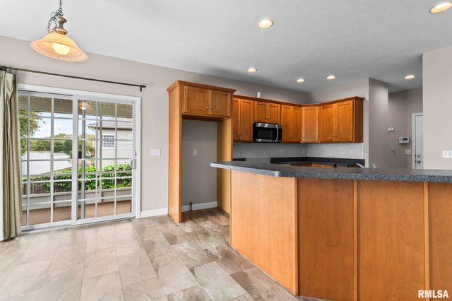 6517 WINTERBERRY Lane, Springfield, IL 62712
