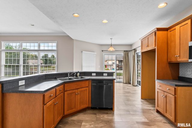 6517 WINTERBERRY Lane, Springfield, IL 62712