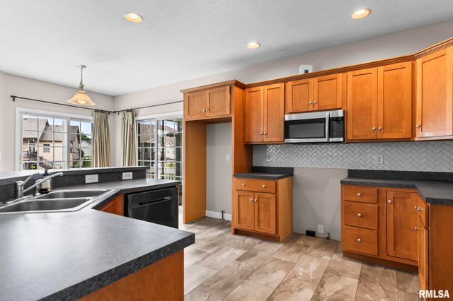6517 WINTERBERRY Lane, Springfield, IL 62712