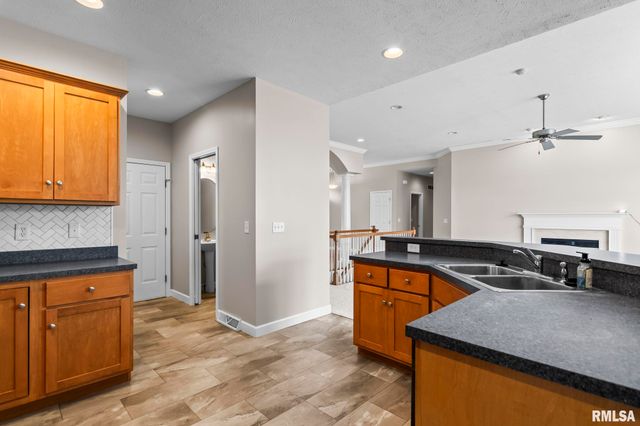 6517 WINTERBERRY Lane, Springfield, IL 62712