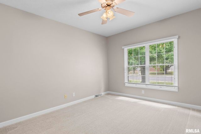 6517 WINTERBERRY Lane, Springfield, IL 62712