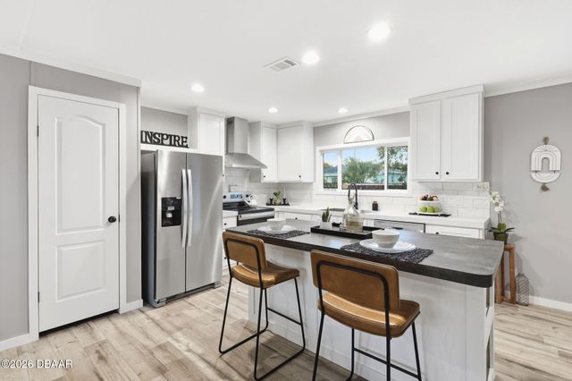 1913 Woodcrest Drive, Ormond Beach, FL 32174