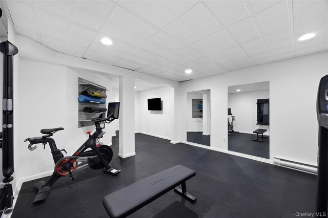 7 Park View Lane, Lake Grove, NY 11755