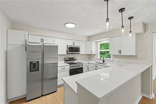 12516 Craig Avenue, Grandview, MO 64030
