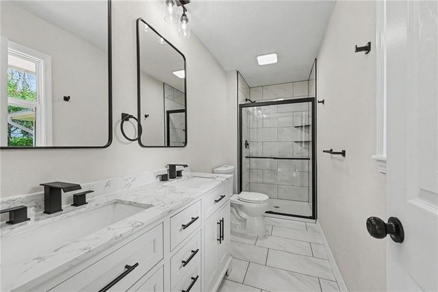 12516 Craig Avenue, Grandview, MO 64030