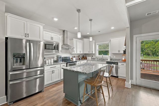 2848 Garners Creek Rd, Dickson, TN 37055