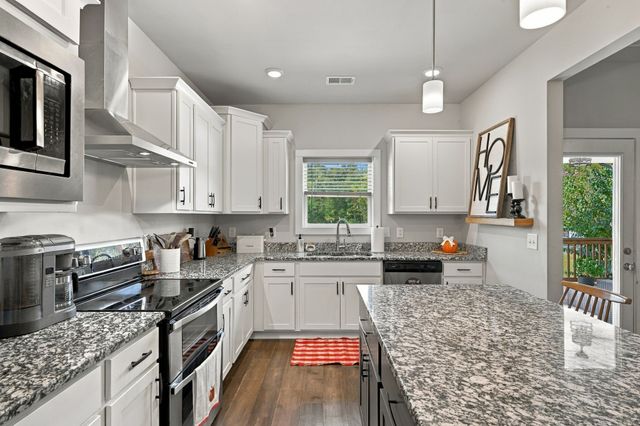 2848 Garners Creek Rd, Dickson, TN 37055