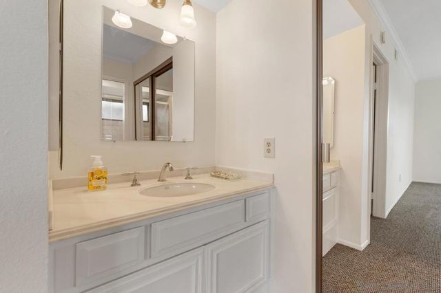 6585 Caminito Scioto, La Jolla, CA 92037