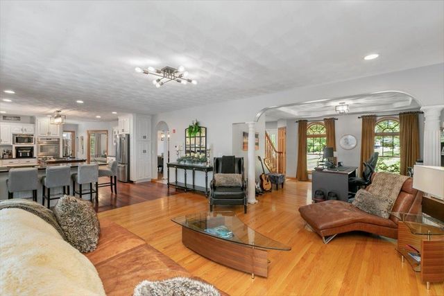 3 Rocking Chair Lane, Atkinson, NH 03811
