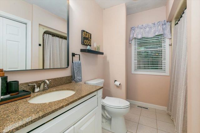 3 Rocking Chair Lane, Atkinson, NH 03811