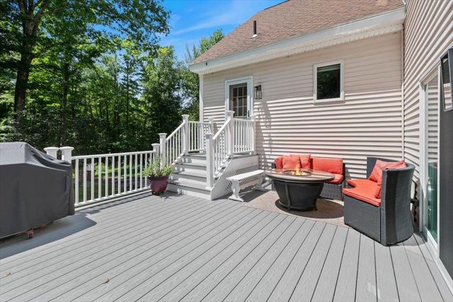 3 Rocking Chair Lane, Atkinson, NH 03811
