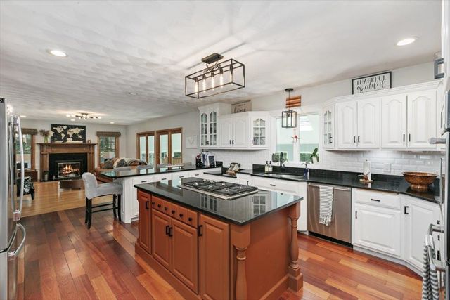 3 Rocking Chair Lane, Atkinson, NH 03811