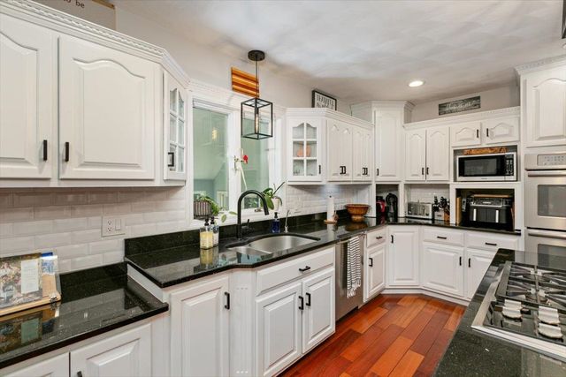 3 Rocking Chair Lane, Atkinson, NH 03811