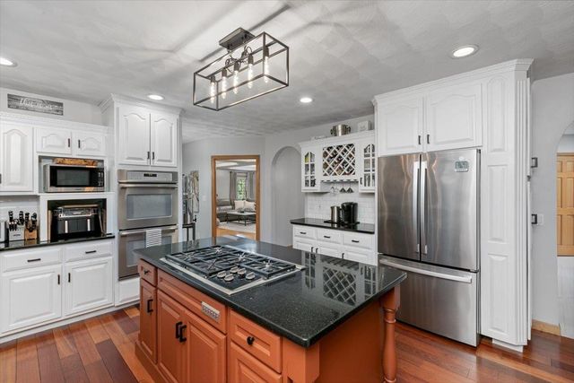 3 Rocking Chair Lane, Atkinson, NH 03811