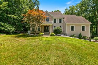 3 Rocking Chair Lane, Atkinson, NH 03811