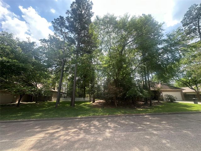 11331 Burning Tree Drive, Montgomery, TX 77356