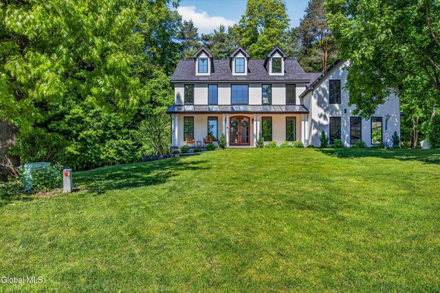 8 Emmons Drive, Clifton Park, NY 12065