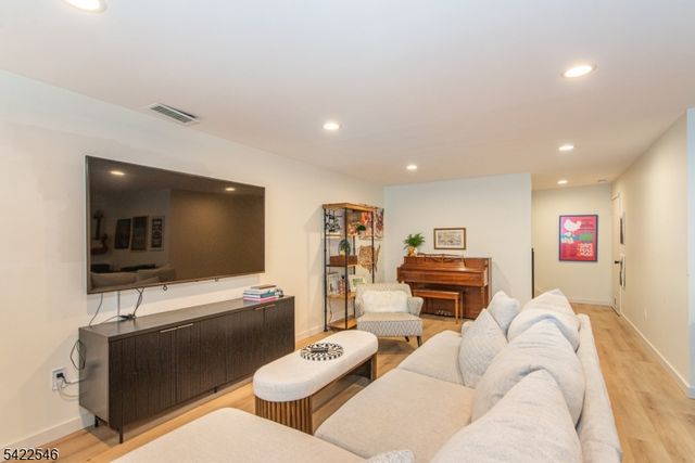 13 Franklin Pl 7E, Morristown Town, NJ 07960