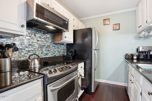 700 Bishops Park 306, Raleigh, NC 27605