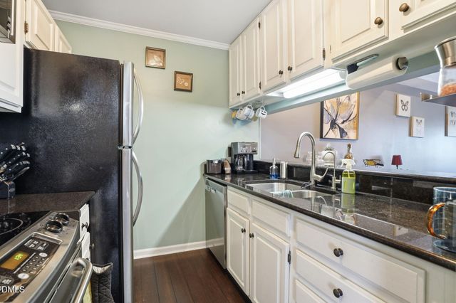 700 Bishops Park 306, Raleigh, NC 27605